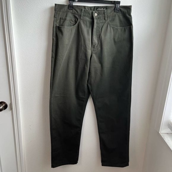 Eddie Bauer Wrinkle Resistant 5 Pocket Chino's Olive Size 36x32 - Picture 1 of 4